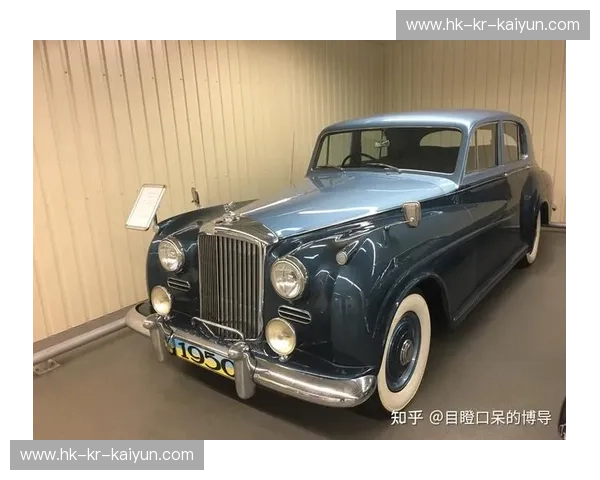 基辅vs：在这座城市的裂痕中，寻找历史与未来的暴力美学