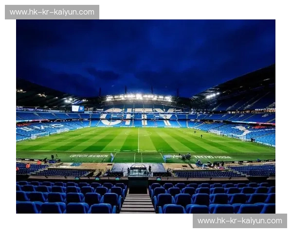 蓝月之光再现伊蒂哈德：曼城vs南安普顿直播，见证英超霸主的艺术与铁血